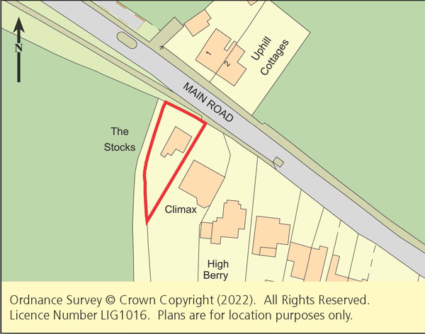 Lot: 140 - DILAPIDATED BUNGALOW WITH POTENTIAL -